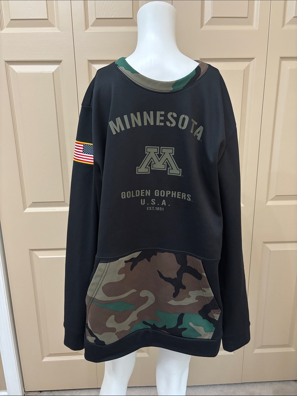 MINNESOTA Golden Gopghers Nike sweatshirt